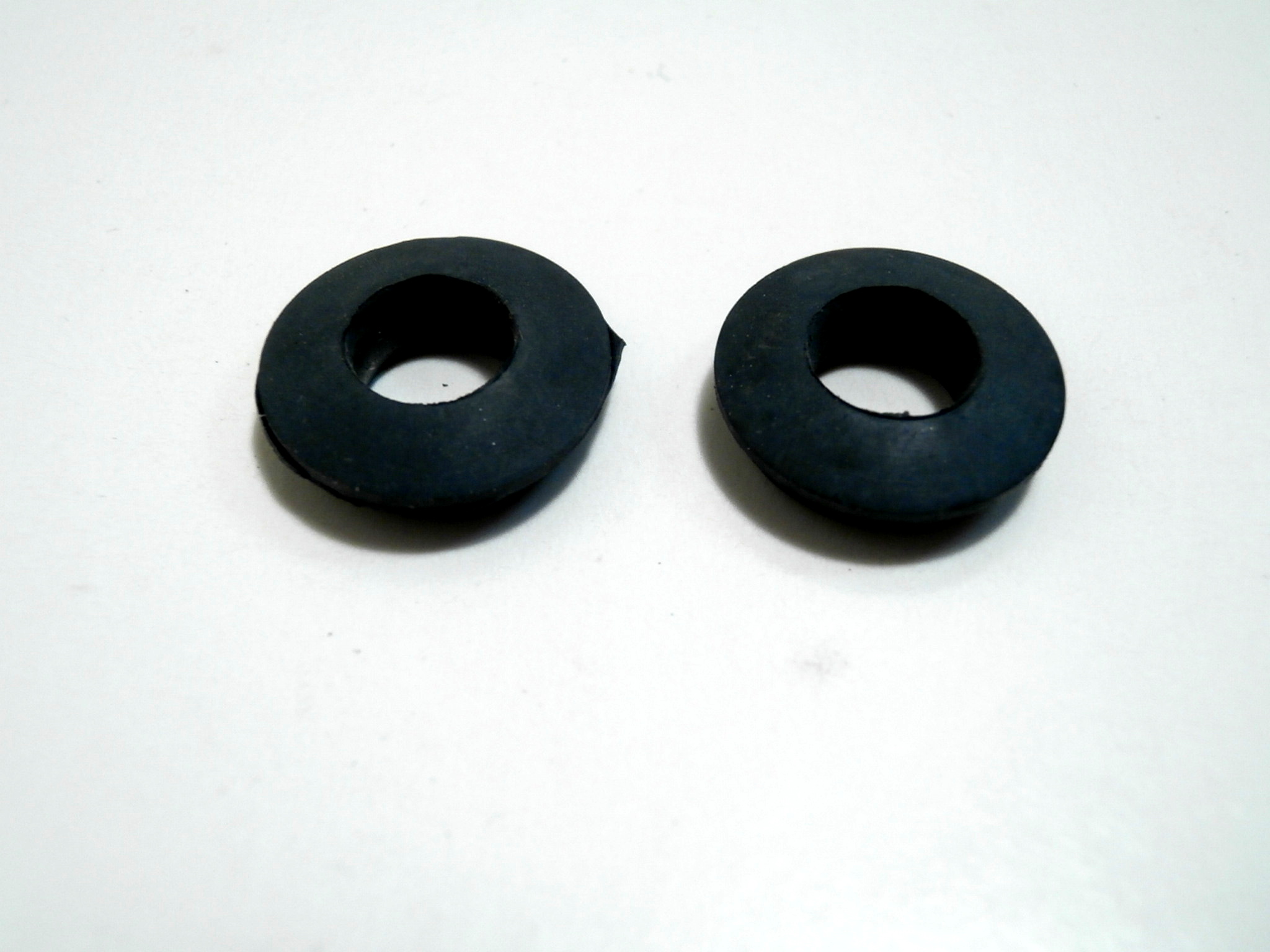 Grommet, 63-67 Glove Box Door Rod Grommet